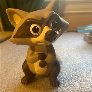 Disney Pixar Pocahontas Meeko Raccoon